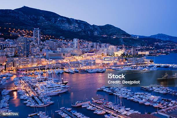 Mónaco Muelle Y Marina De Monte Carlo Foto de stock y más banco de imágenes de Principado de Mónaco - Principado de Mónaco, Montecarlo, Yate