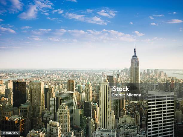 Paesaggio Urbano Di New Yorkvista Diurna - Fotografie stock e altre immagini di Città - Città, Empire State Building, Fiume