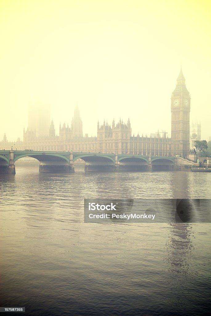 미스티 런던, 빅벤과 국회의사당 - 로열티 프리 런던-잉글랜드 스톡 사진