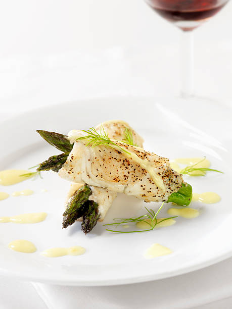 White Fish with Asparagus & Hollandaise Sauce