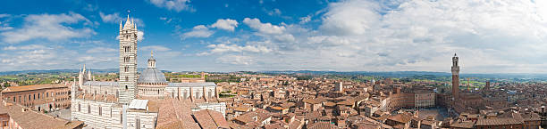 イタリアのシエナ torre mangia シエナ市役所 il campo ドゥオモ・タスカニー - palazzo pubblico ストックフォトと画像