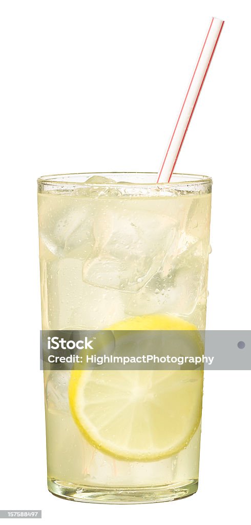 Лимонад с лимоном и соломки - Стоковые фото Изолированный предмет роялти-фри