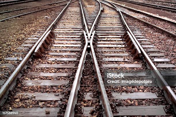 Comboio - Fotografias de stock e mais imagens de Via-férrea - Via-férrea, Antecipação, Caminho Adiante