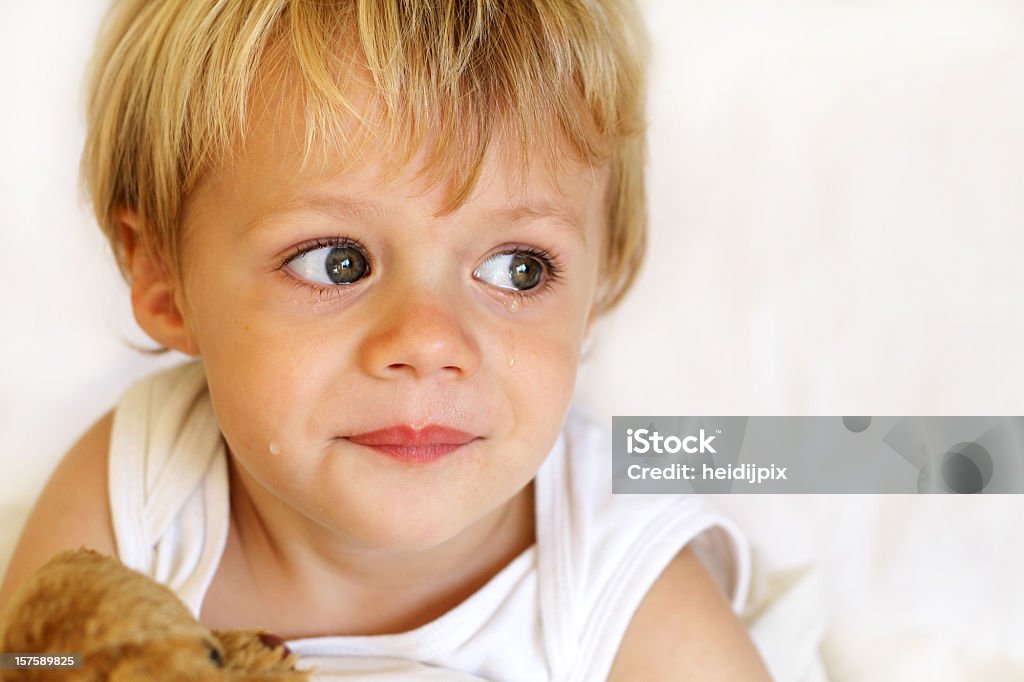 Llanto boy - Foto de stock de Niño libre de derechos