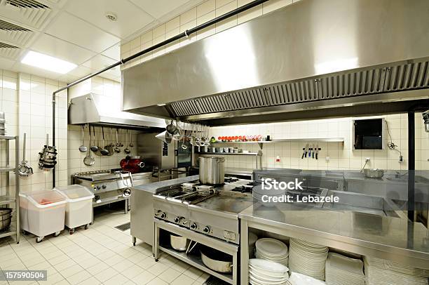 Cozinha Industrial - Fotografias de stock e mais imagens de Cozinha Industrial - Cozinha Industrial, Restaurante, Cantina