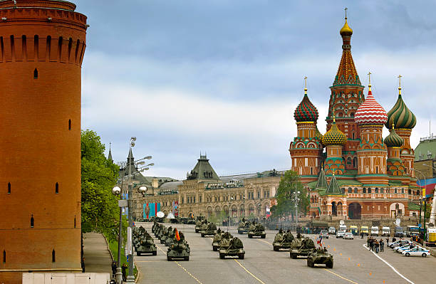 desfile militar en moscú, rusia - national arms fotografías e imágenes de stock