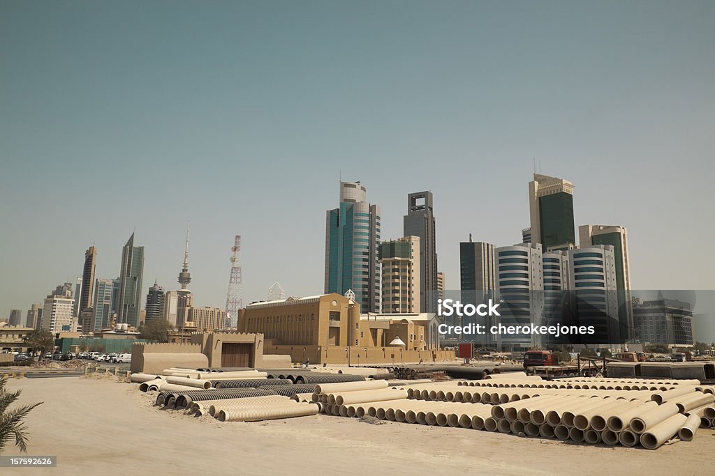 Edificios de la ciudad de kuwait - Foto de stock de Ciudad de Kuwait libre de derechos