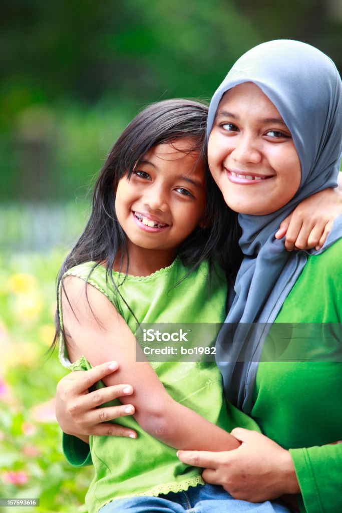 Feliz mãe e a filha - Foto de stock de Abraçar royalty-free