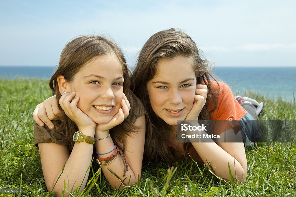 Zwei sisters - Lizenzfrei 12-13 Jahre Stock-Foto