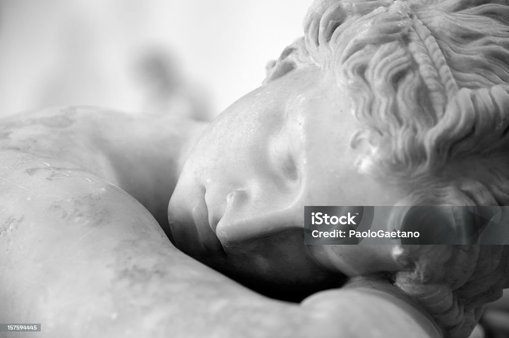 이 슬리핑 암수한몸 - 로열티 프리 조각상 스톡 사진