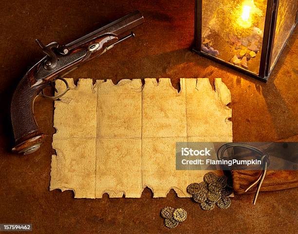 ブランク紙にアンティークゴールドのコイン型ます水平ます - アメリカ革命のストックフォトや画像を多数ご用意 - アメリカ革命, ポスター, 木製
