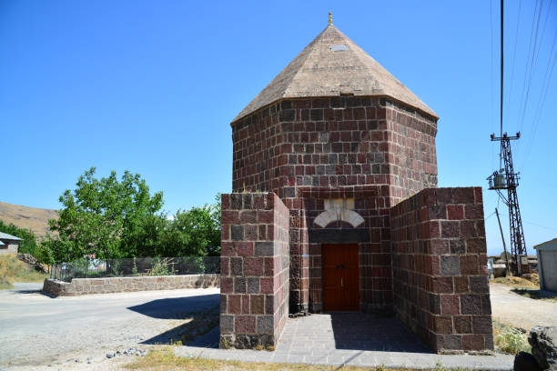Elti Hatun Mosque and Tomb Located in Mazgirt, Turkey, the Elti Hatun Mosque and Tomb was built in 1257. tunceli stock pictures, royalty-free photos & images