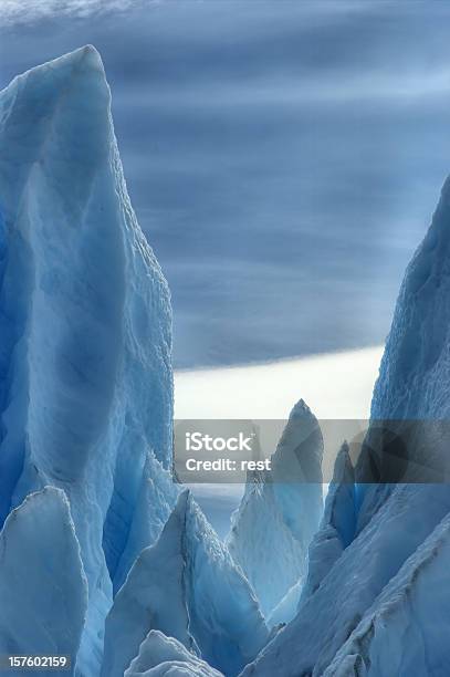 Perito Moreno Foto de stock y más banco de imágenes de Aire libre - Aire libre, Alto - Descripción física, América del Sur