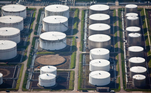 istock Aerial view of oil storage 157603804