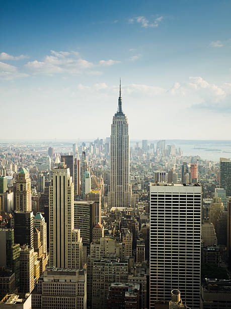 vista diurna o horizonte de nova york - new york state new york city color image photography - fotografias e filmes do acervo