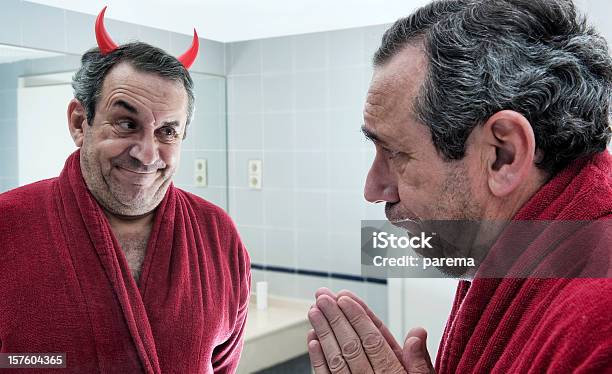 Foto de O Bem E O Mal e mais fotos de stock de Anjo - Anjo, Diabo, Confrontação