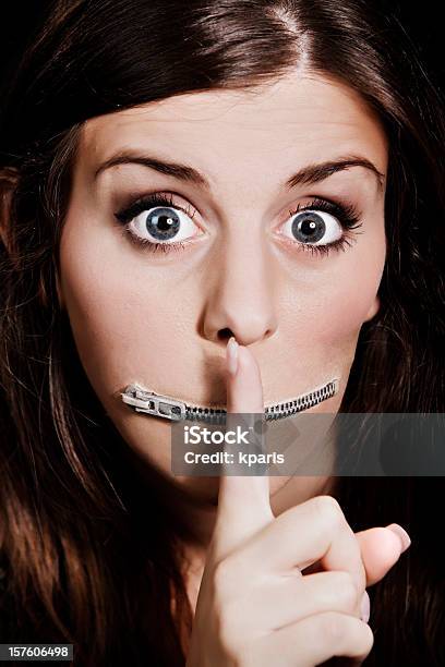 Stumm Stockfoto und mehr Bilder von Reden - Reden, Verboten, Frauen