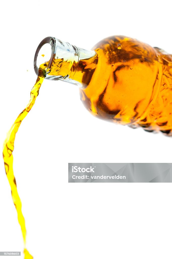 Verter o líquido de Amber - Royalty-free Uísque Foto de stock