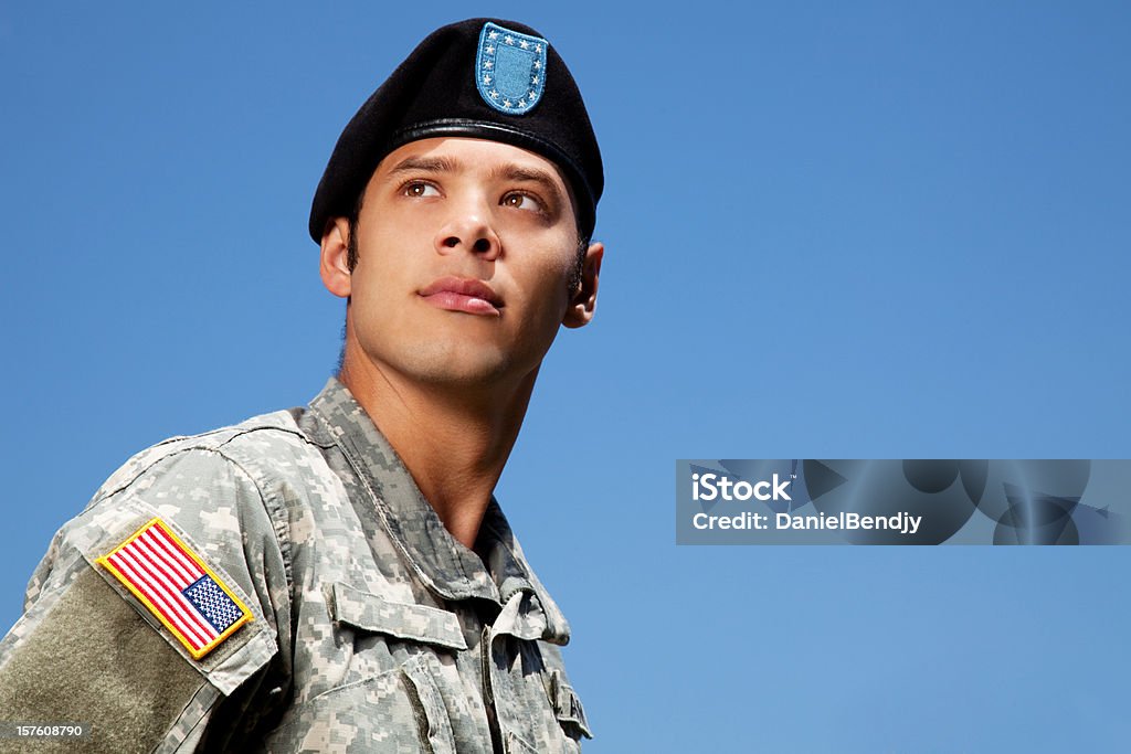 Retrato de un nosotros Military Soldier - Foto de stock de Boina libre de derechos