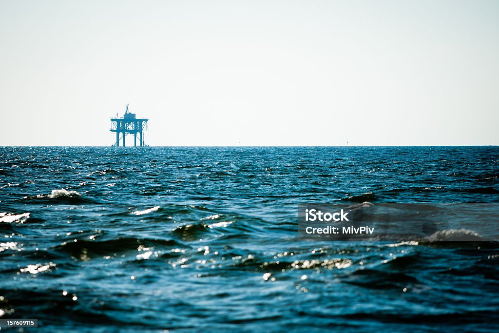 Plataforma de Petróleo de Shore - Royalty-free Azul Foto de stock