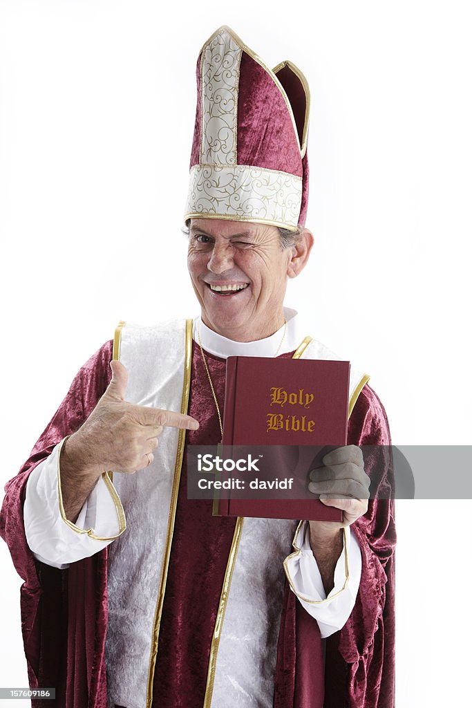 Guiñar el ojo con un sacerdote Biblia - Foto de stock de El Papa libre de derechos