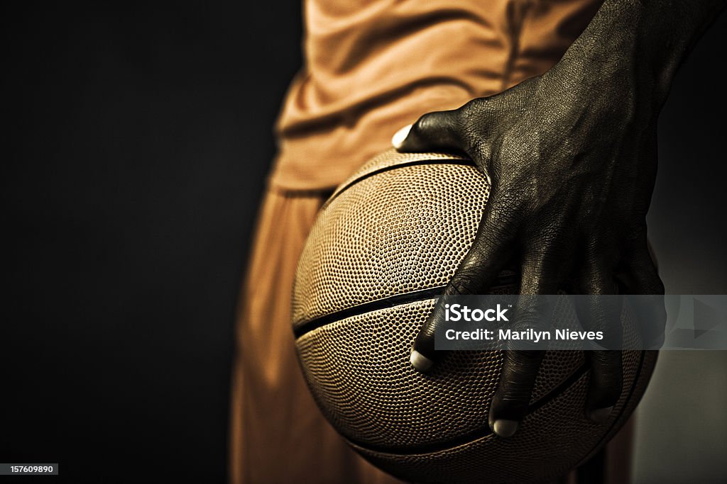 Баскетбольный игрок Хватать - Стоковые фото Баскетбол роялти-фри