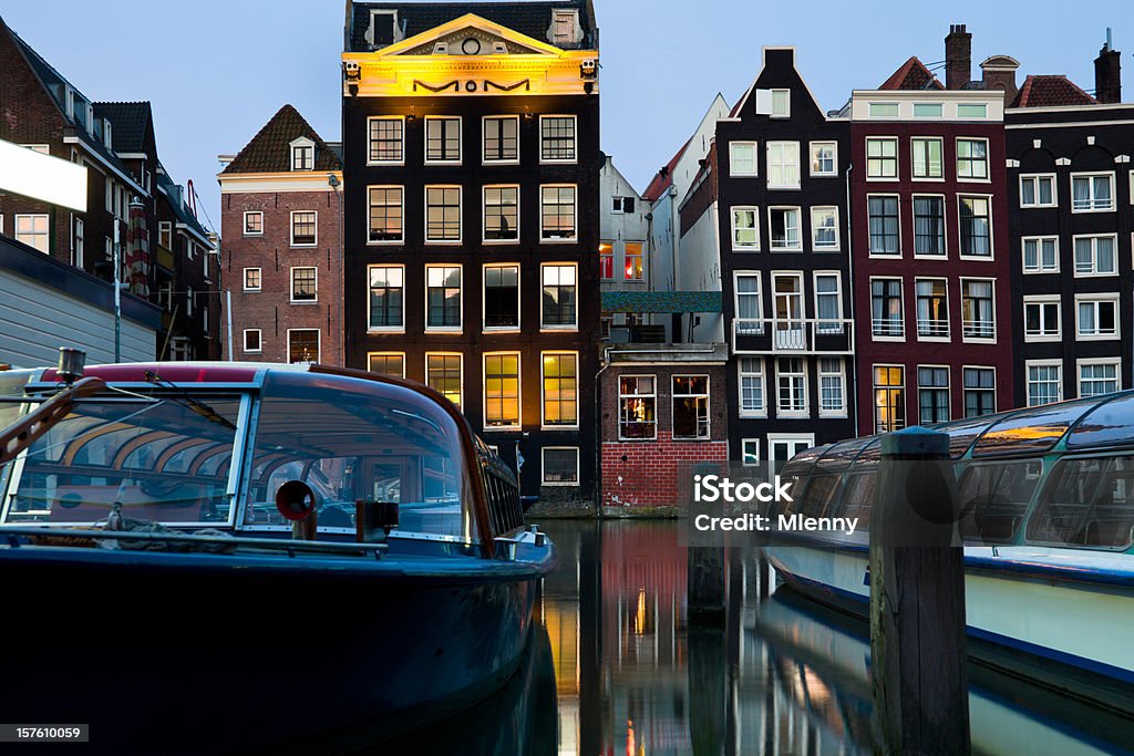 Amsterdamie w nocy - Zbiór zdjęć royalty-free (Holandia)