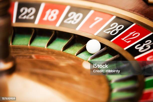 Roulette Stockfoto und mehr Bilder von Roulette - Roulette, Roulettekessel, Roulettetisch