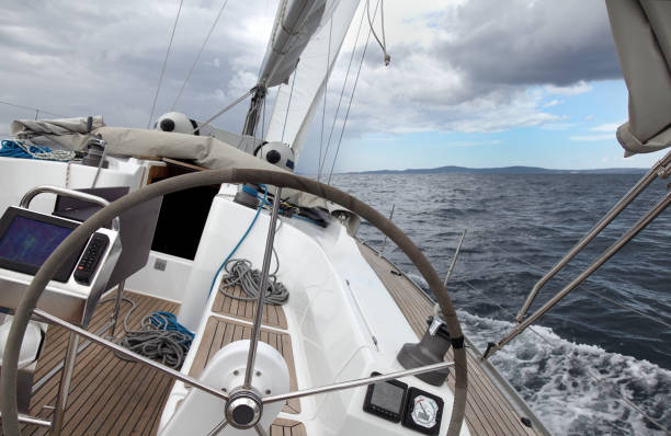 navegação à vela - helm nautical vessel sailing ship sailing - fotografias e filmes do acervo