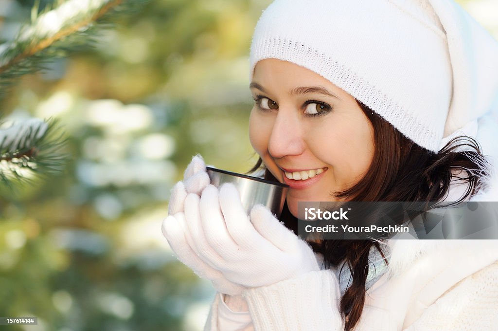 Zima s herbaty - Zbiór zdjęć royalty-free (20-24 lata)