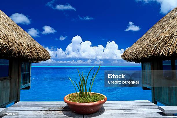 Foto de Resort e mais fotos de stock de Bora Bora - Bora Bora, Azul, Azul Turquesa