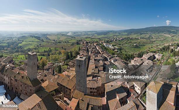 Toskanische Städtchen San Gimignano Besichtigen Mittelalterlichen Türme Luftbild Panorama Italien Stockfoto und mehr Bilder von Altertümlich