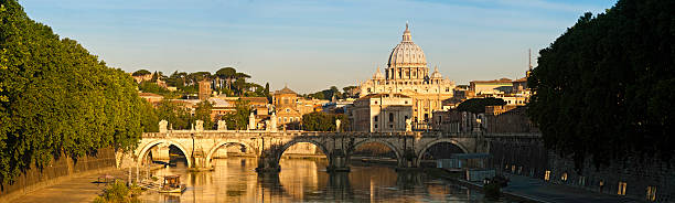 рим sunrise (ponte sant'angelo ватикан st peter tiber панорама италия - vatican dome michelangelo europe стоковые фото и изображения