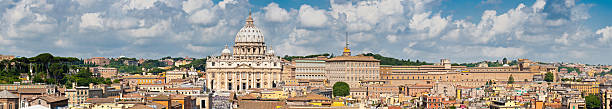 roma, basilica di san pietro, città del vaticano panorama italia - vatican sky summer europe foto e immagini stock