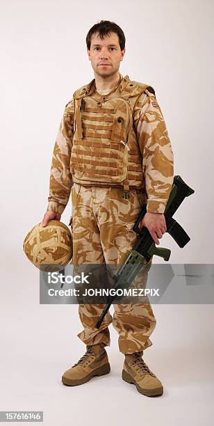 Batalla Agotado Soldier Foto de stock y más banco de imágenes de Cultura británica - Cultura británica, Ejército de Tierra, Soldado - Ejército de Tierra