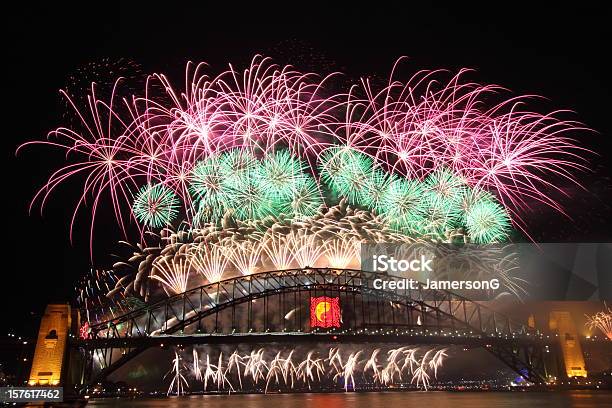 Sydney Neujahr Feuerwerk 20092010 Stockfoto und mehr Bilder von Feuerwerk - Feuerwerk, Hafen von Sydney, 2009