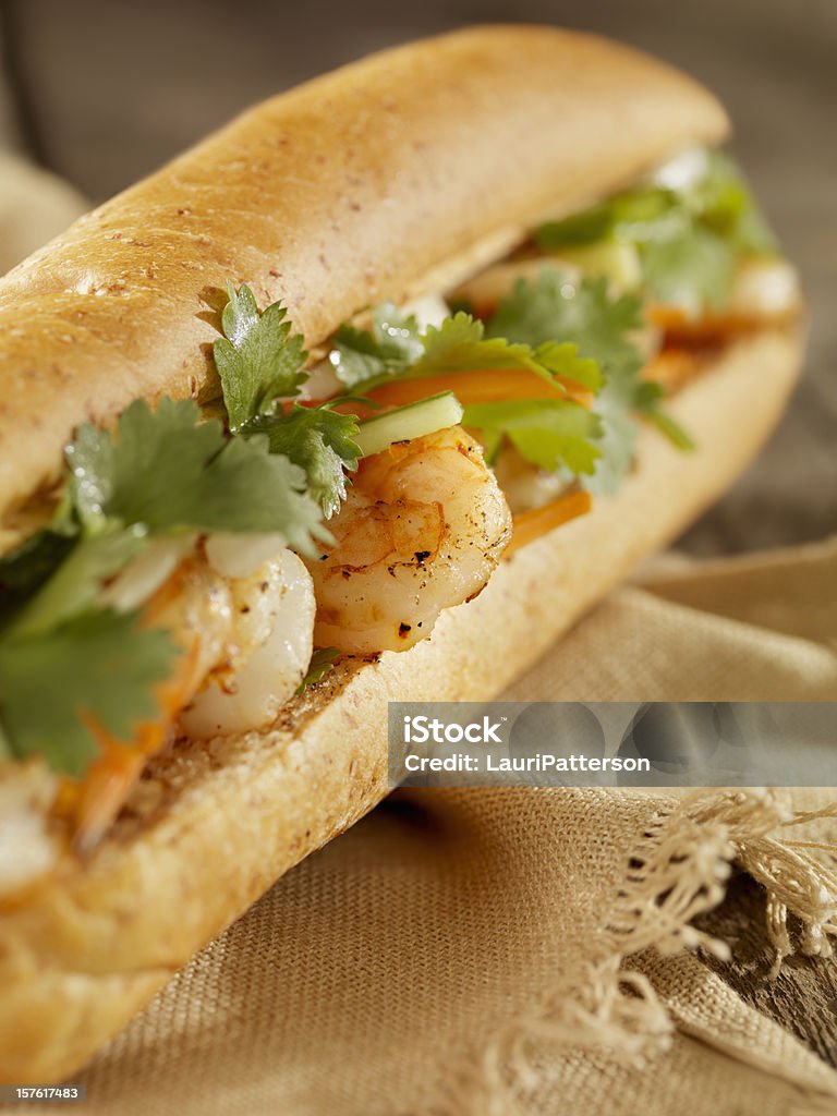 Vietnamienne Sandwich Sub avec des crevettes grillées - Photo de Aliment libre de droits