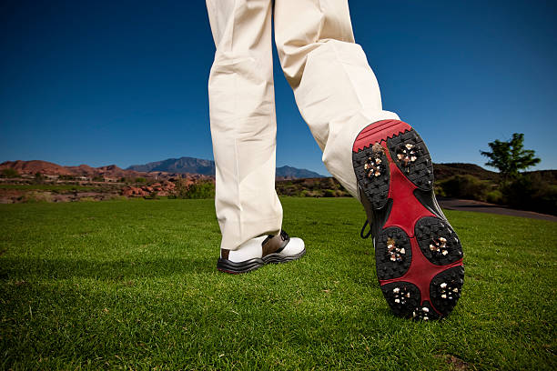 zapato de golf - golf expertise professional sport men fotografías e imágenes de stock