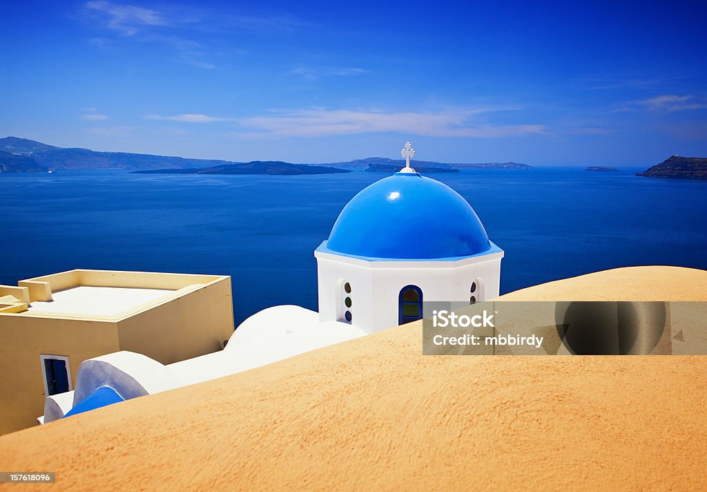 Santorini famosa igreja - Foto de stock de Cultura Grega royalty-free
