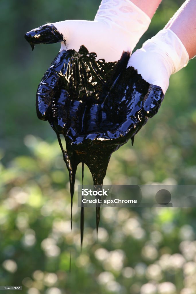 Aceite de alquitrán - Foto de stock de Derrame de petróleo libre de derechos