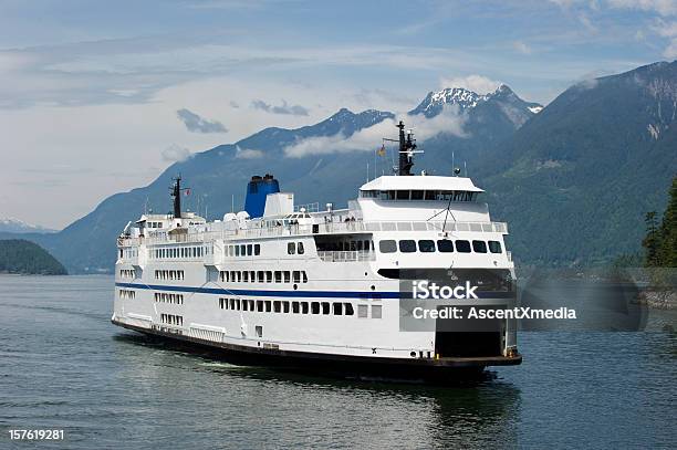 Ferry Foto de stock y más banco de imágenes de Ferry - Ferry, Columbia Británica, Canadá