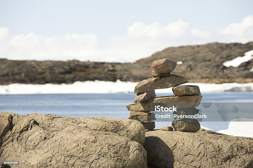 Inukshuk, ilha de Baffin. - Foto de stock de Ilha Baffin royalty-free