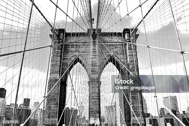 Photo libre de droit de Pont De Brooklyn En Noir Blanc banque d'images et plus d'images libres de droit de Image en noir et blanc - Image en noir et blanc, Ville - Milieu urbain, Pont