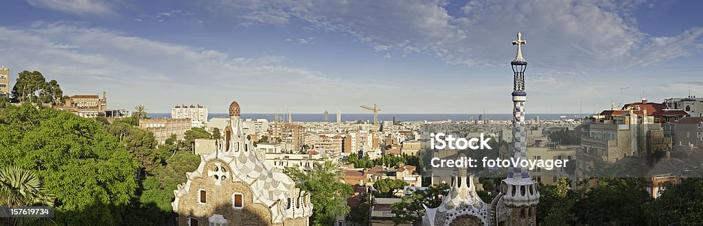 Parc Güell, Barcelona Gaudí słońca Krajobraz miejski panorama Katalonia, Hiszpania Śródziemnego - Zbiór zdjęć royalty-free (Barcelona - Hiszpania)