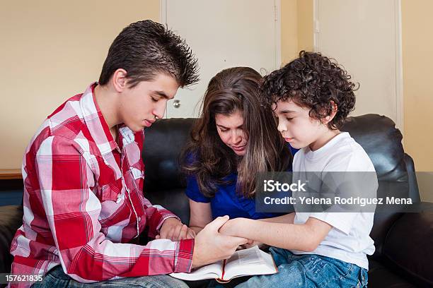 Christian Family Praying Stock Photo - Download Image Now - Family, Praying, Latin American and Hispanic Ethnicity