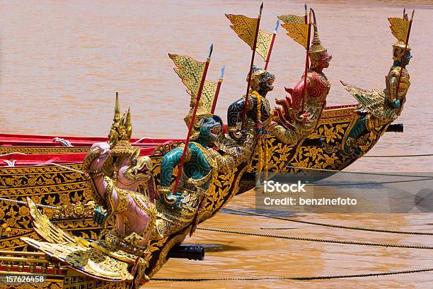 Royal Barge In Tailandia - Fotografie stock e altre immagini di Amore a prima vista - Amore a prima vista, Antico - Condizione, Arte