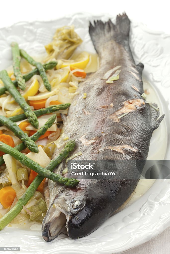 Fisch, Seeforellen mit jungem Gemüse - Lizenzfrei Erfrischung Stock-Foto