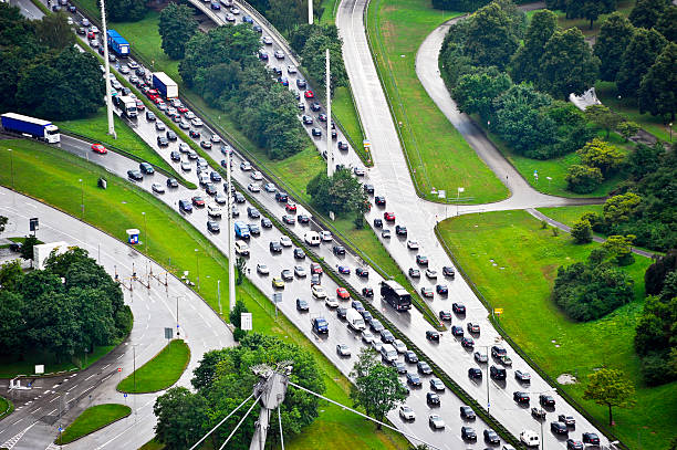 korek uliczny w deszczu - traffic jam traffic germany car zdjęcia i obrazy z banku zdjęć