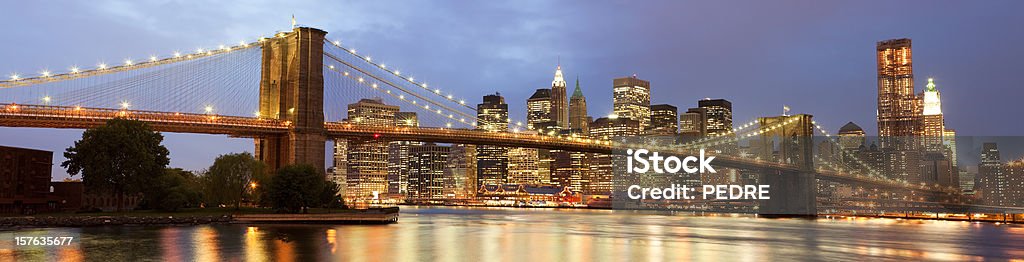 Nowym Jorku-Brooklyn Bridge i Dolny Manhattan - Zbiór zdjęć royalty-free (Most Brookliński)