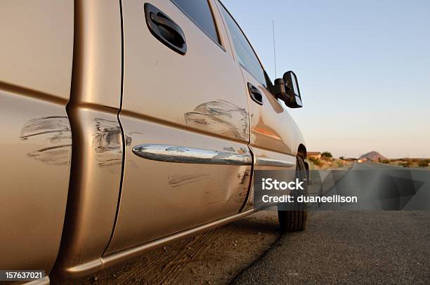 Camion Incidente - Fotografie stock e altre immagini di Automobile - Automobile, Riparare, Lamiera di metallo